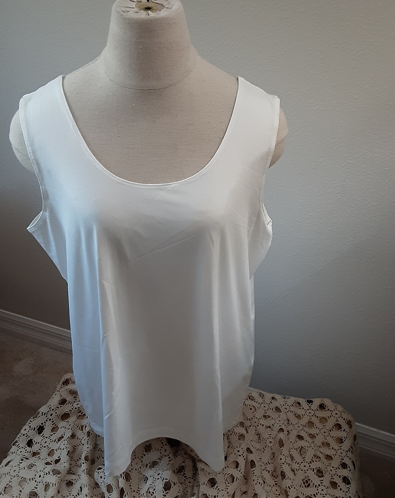 Chico white micro feel tank NWT